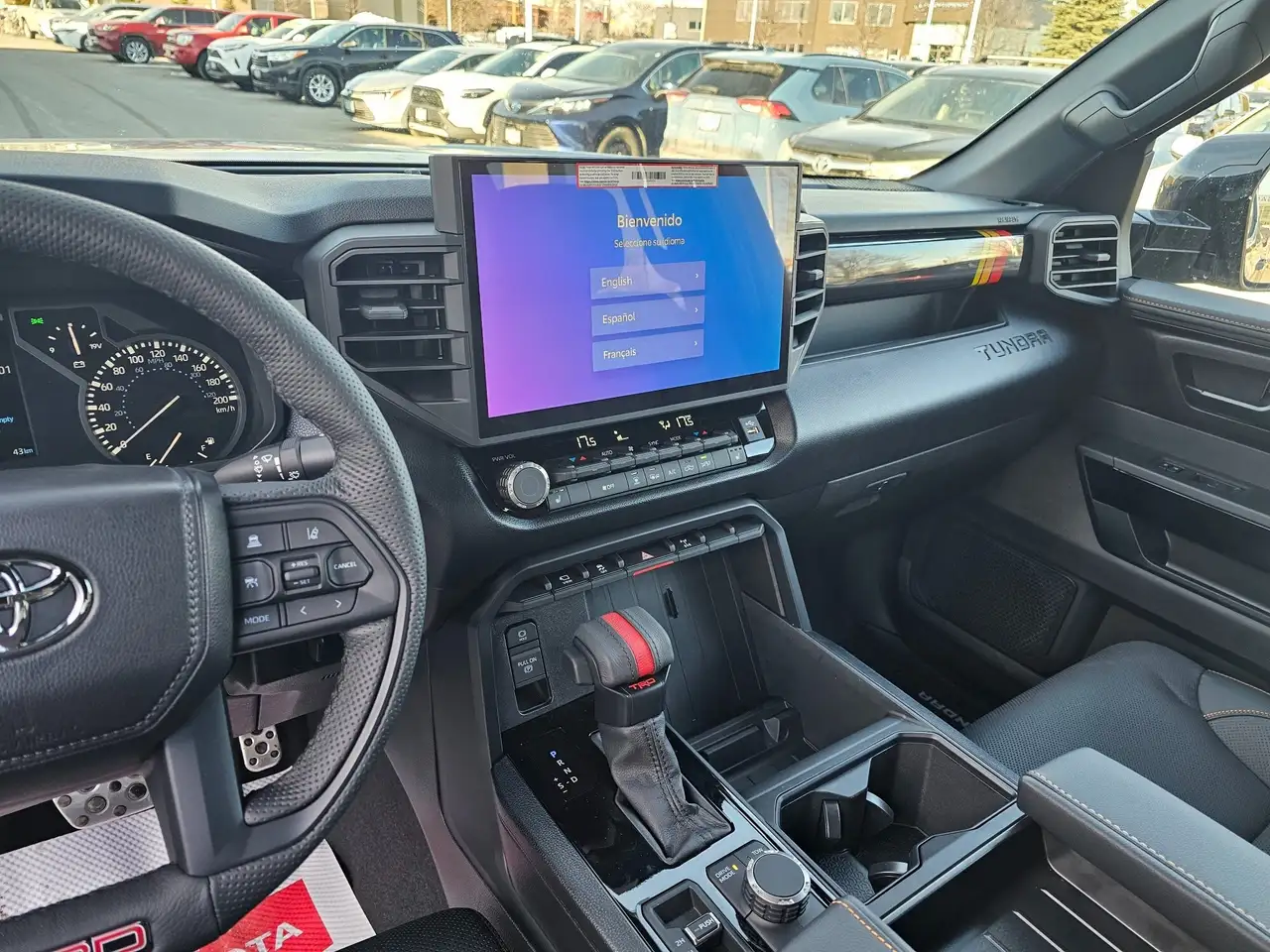Toyota Tundra снимка Toyota Tundra