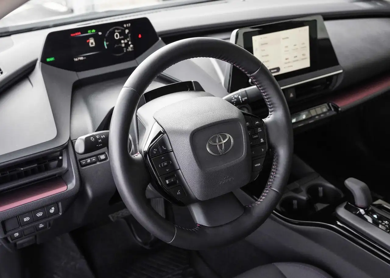 Toyota Prius Prime снимка Toyota Prius Prime