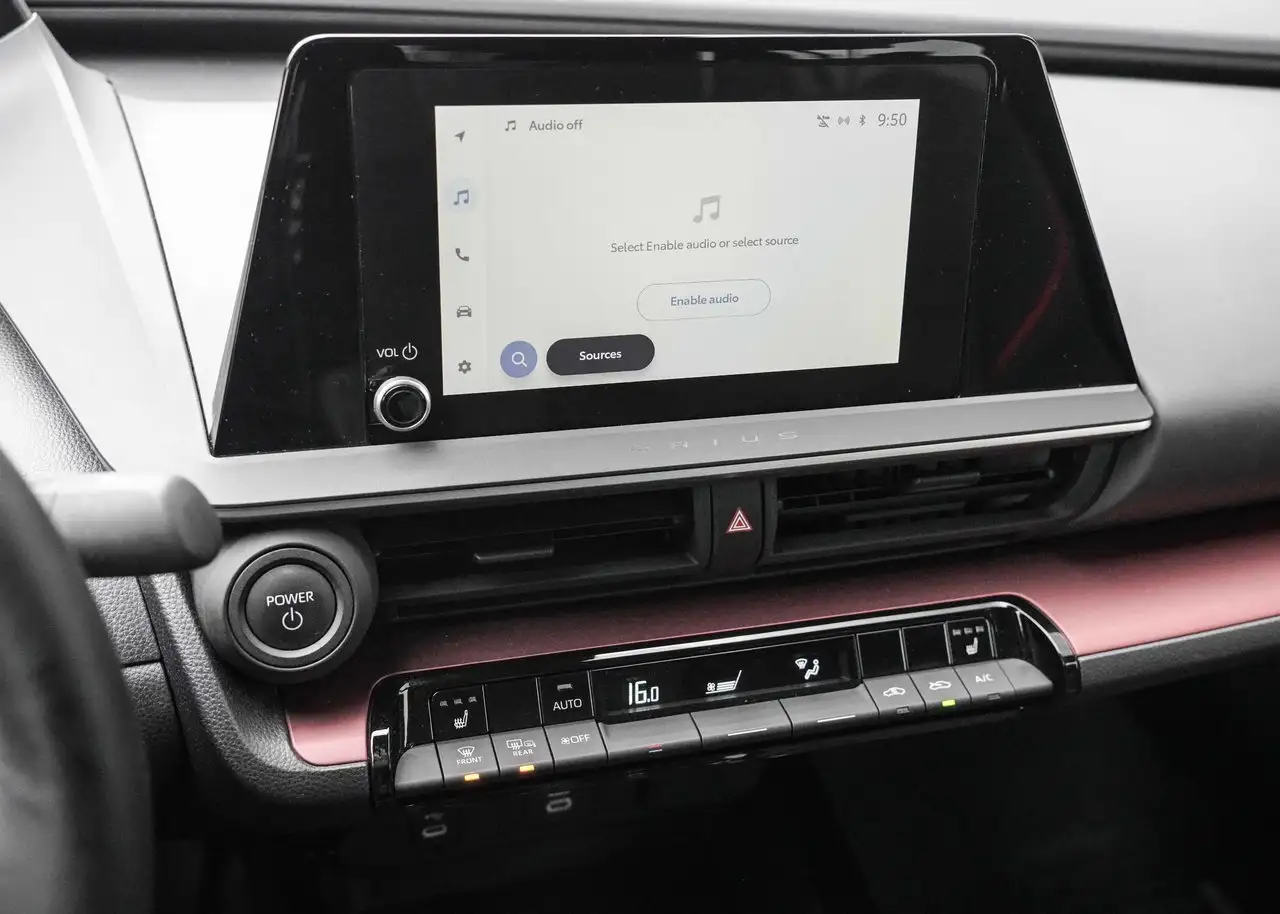 Toyota Prius Prime снимка Toyota Prius Prime