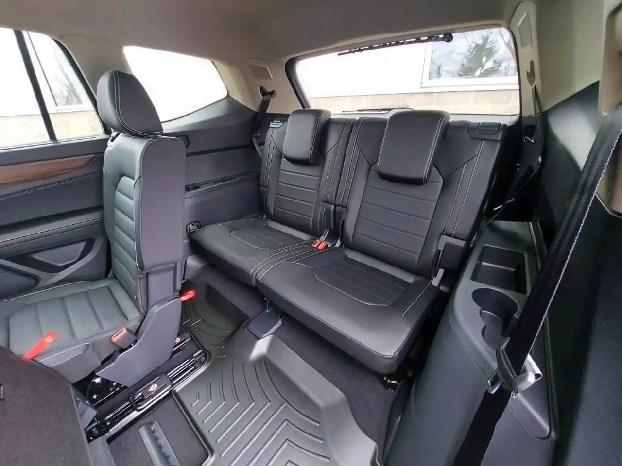 Volkswagen Atlas снимка Volkswagen Atlas