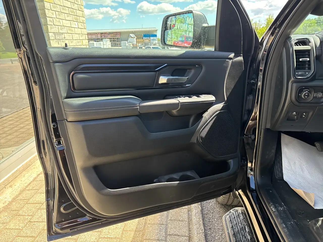 RAM 1500 photo RAM 1500