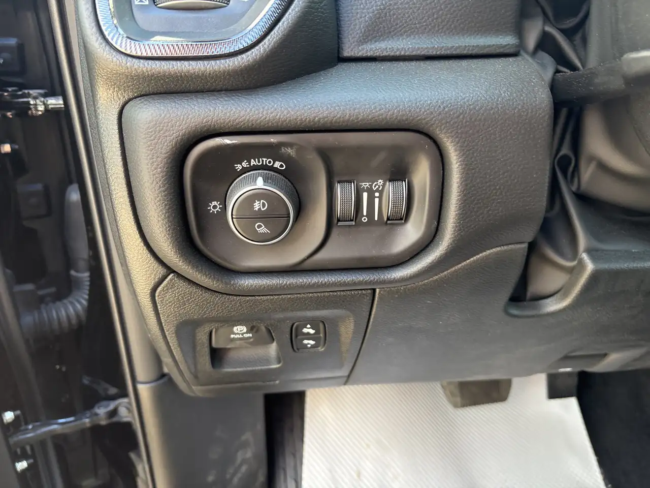 RAM 1500 photo RAM 1500