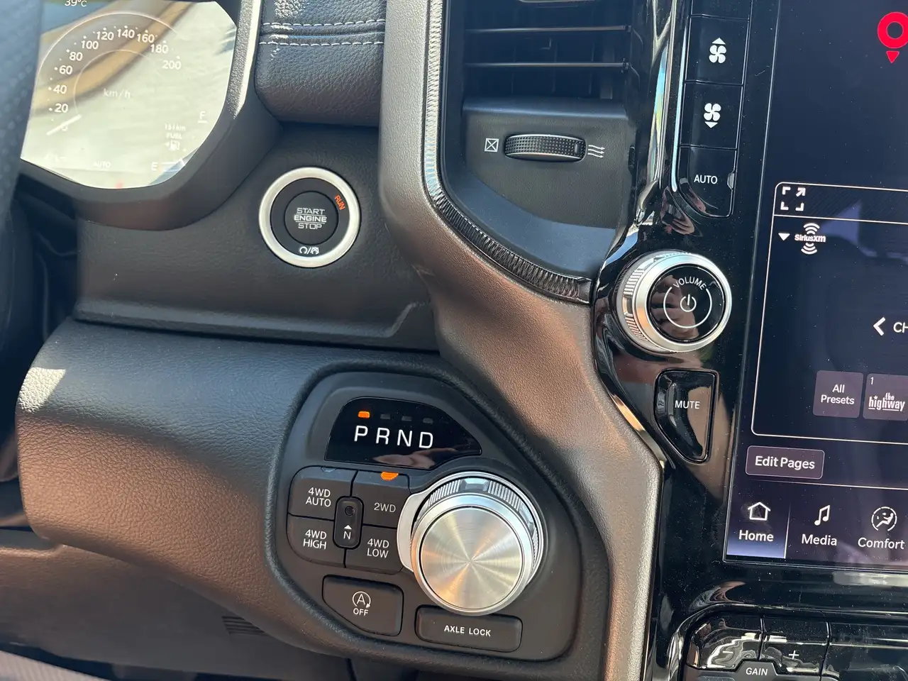 RAM 1500 photo RAM 1500