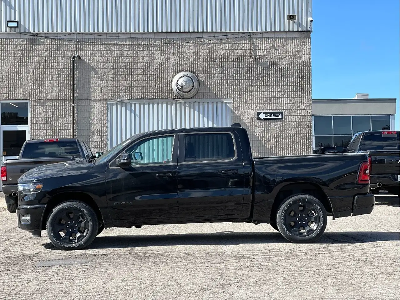 RAM 1500 снимка RAM 1500