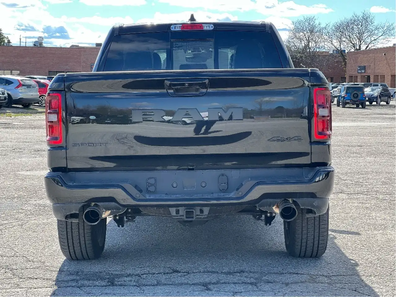RAM 1500 снимка RAM 1500
