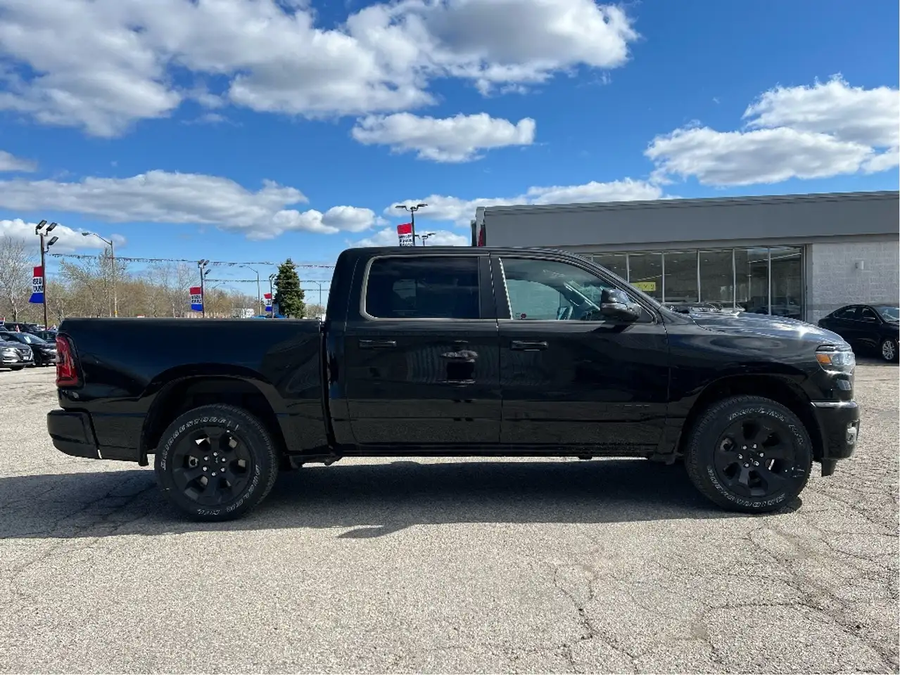 RAM 1500 снимка RAM 1500