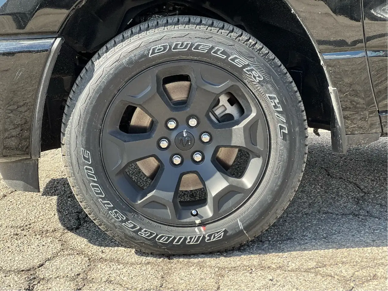 RAM 1500 снимка RAM 1500