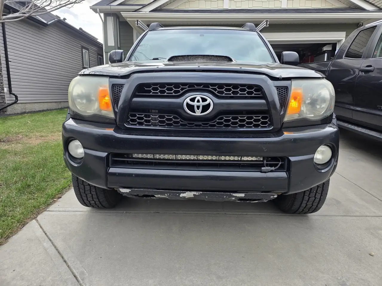 Toyota Tacoma снимка Toyota Tacoma