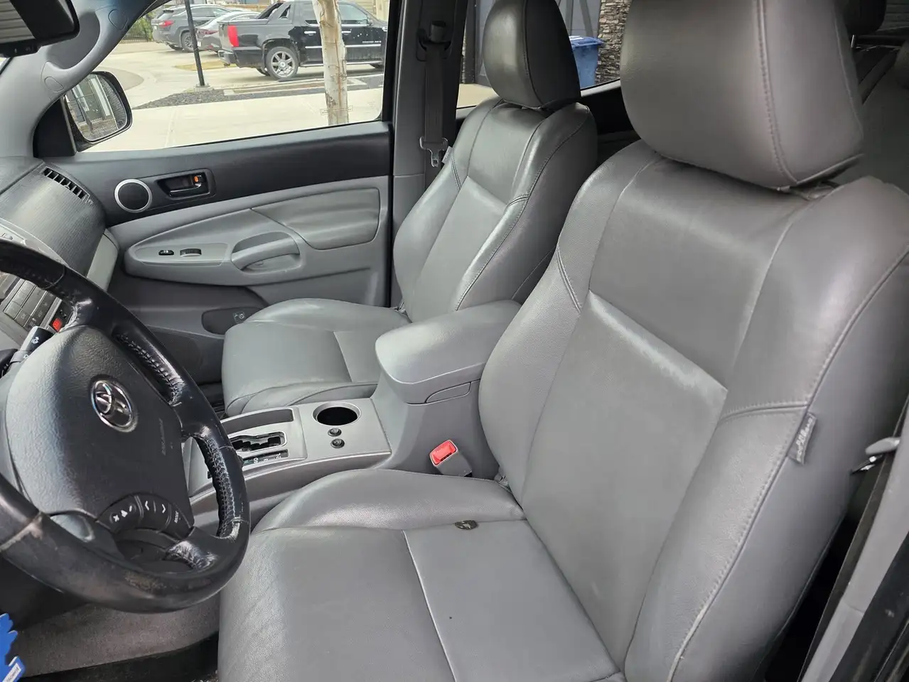 Toyota Tacoma снимка Toyota Tacoma