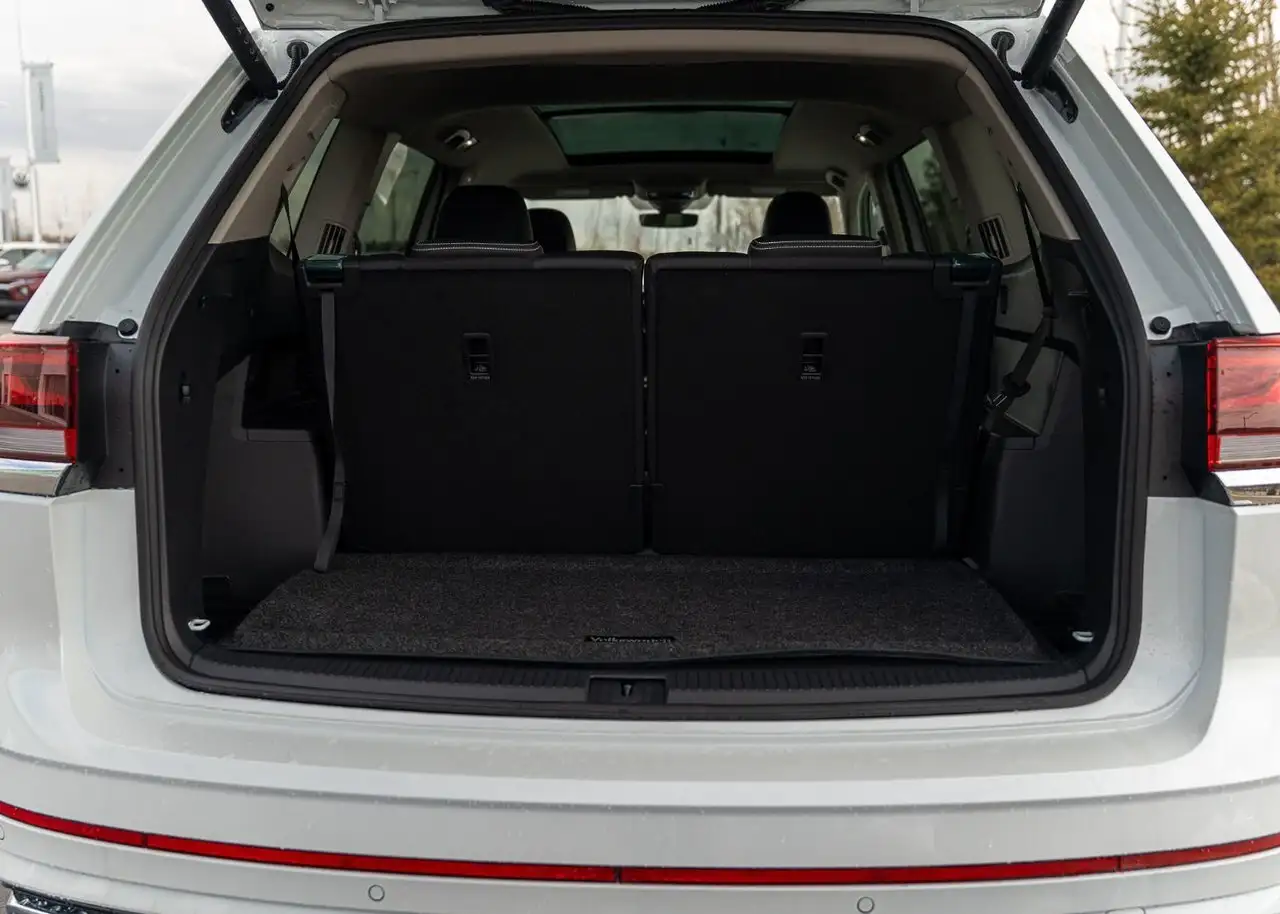 Volkswagen Atlas снимка Volkswagen Atlas