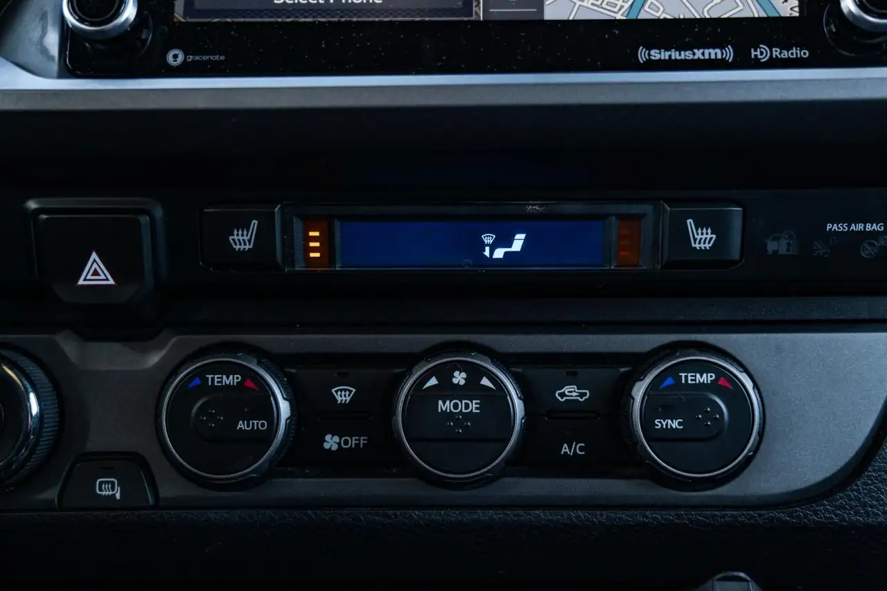 Toyota Tacoma снимка Toyota Tacoma