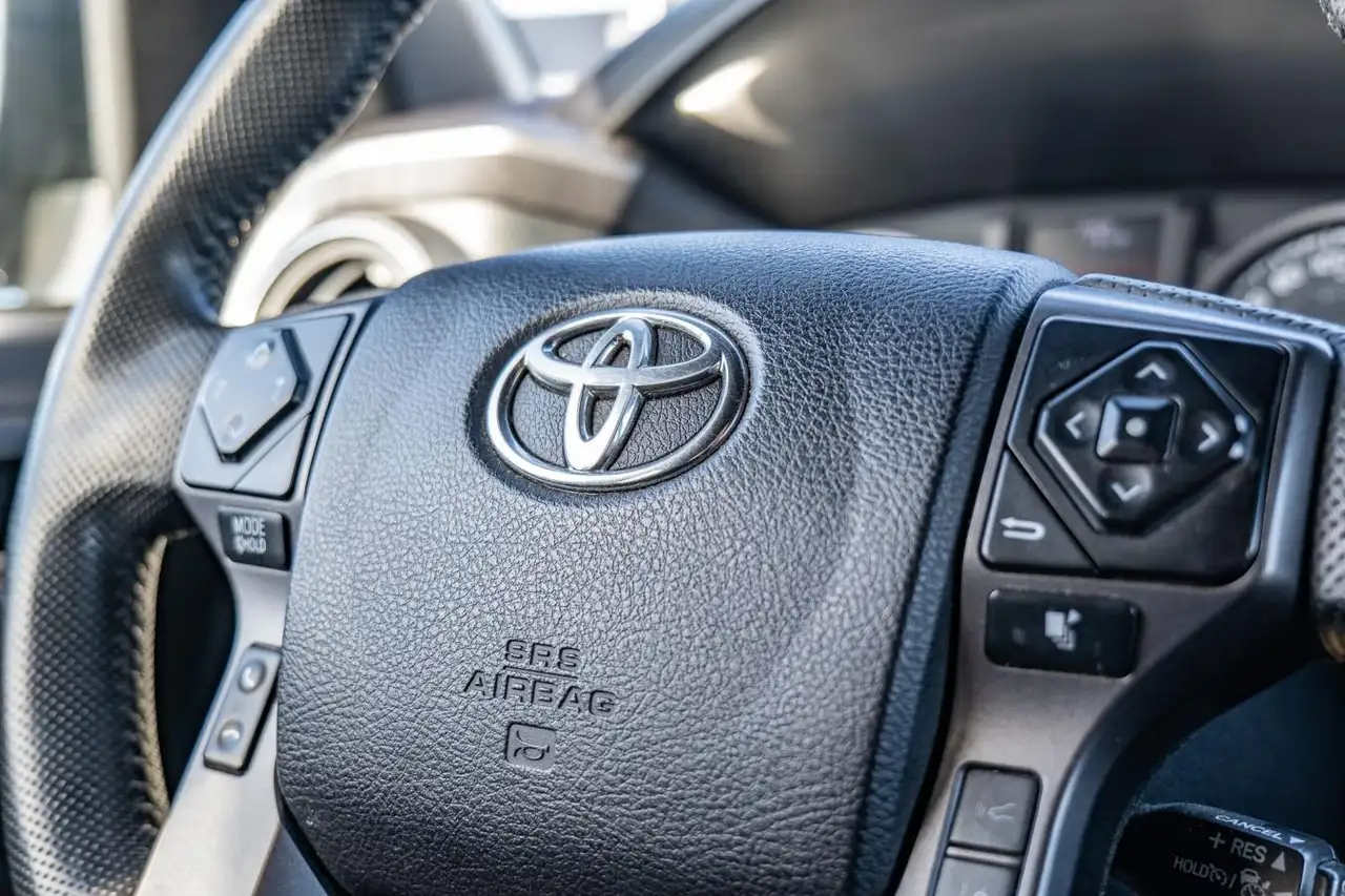 Toyota Tacoma снимка Toyota Tacoma