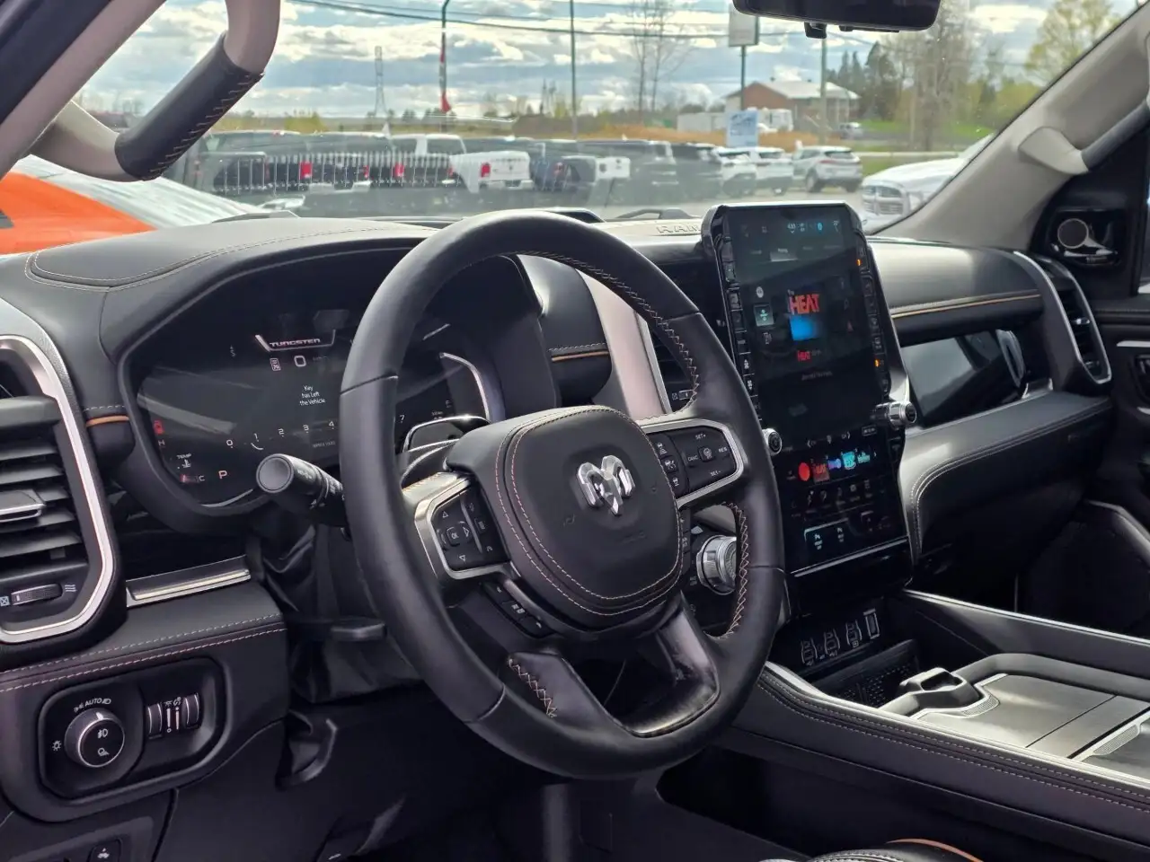 RAM 1500 снимка RAM 1500