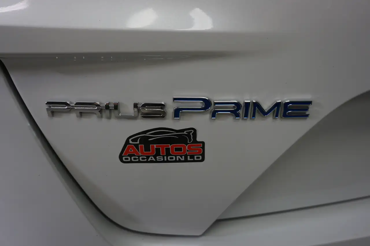 Toyota Prius Prime снимка Toyota Prius Prime