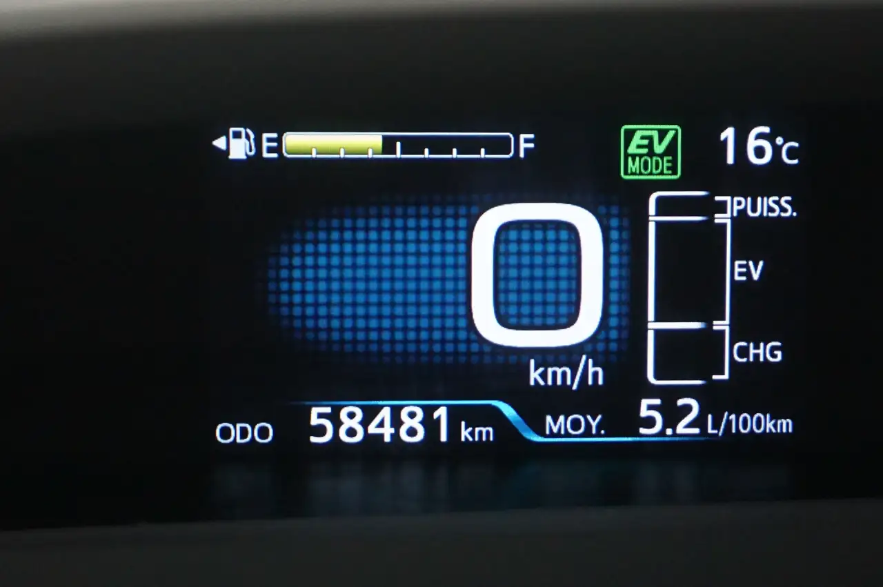 Toyota Prius Prime снимка Toyota Prius Prime