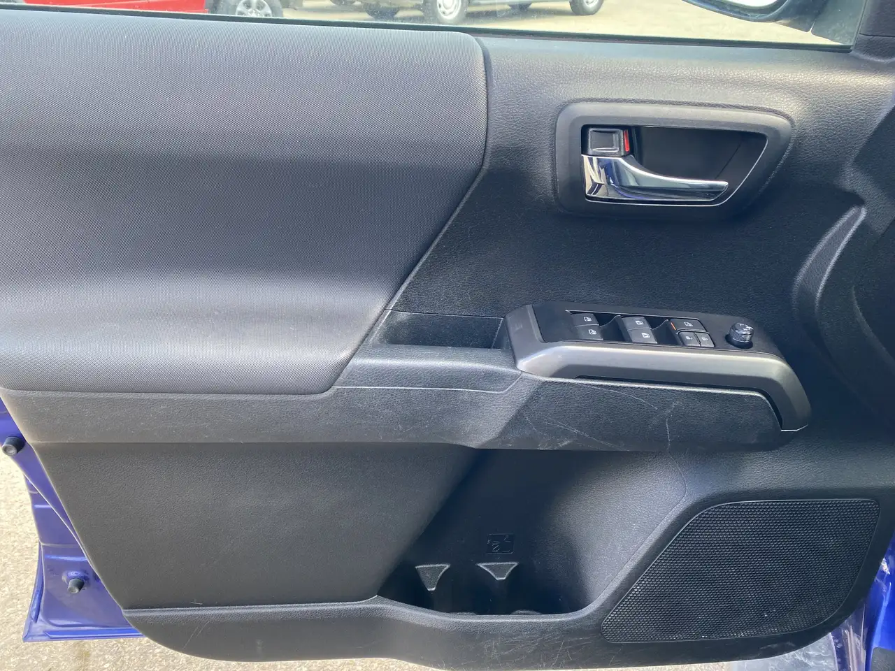 Toyota Tacoma снимка Toyota Tacoma