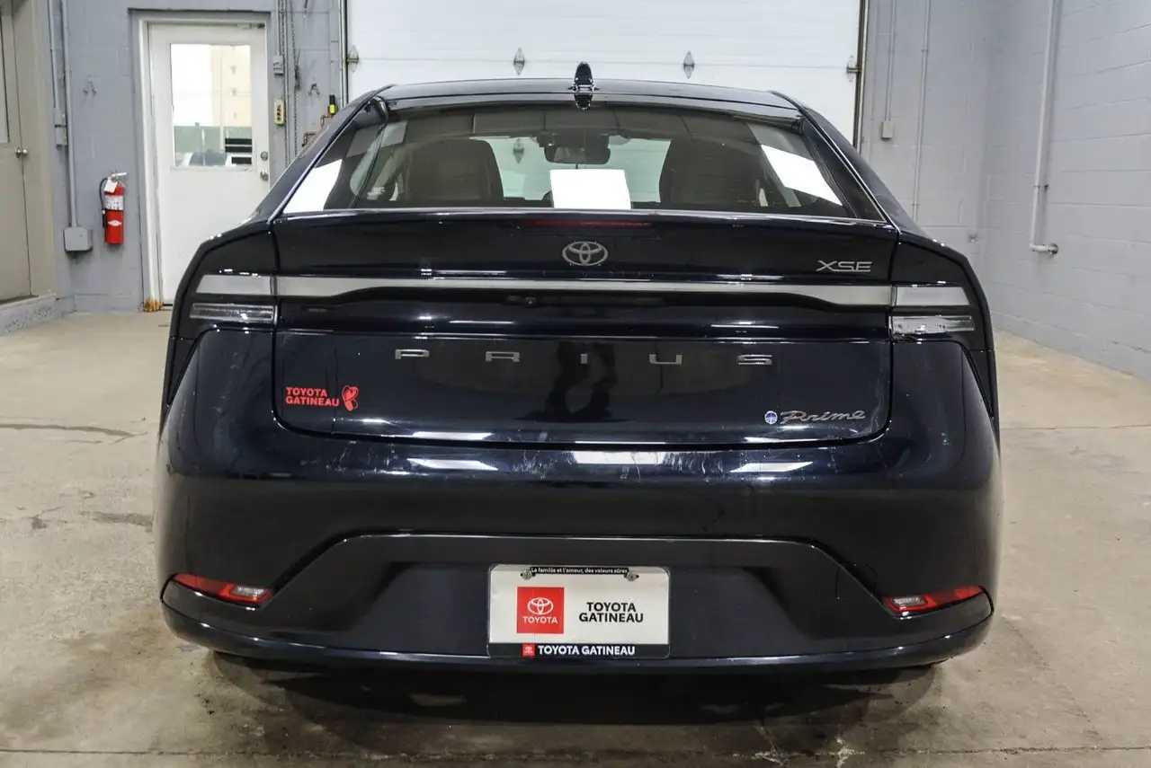 Toyota Prius снимка Toyota Prius