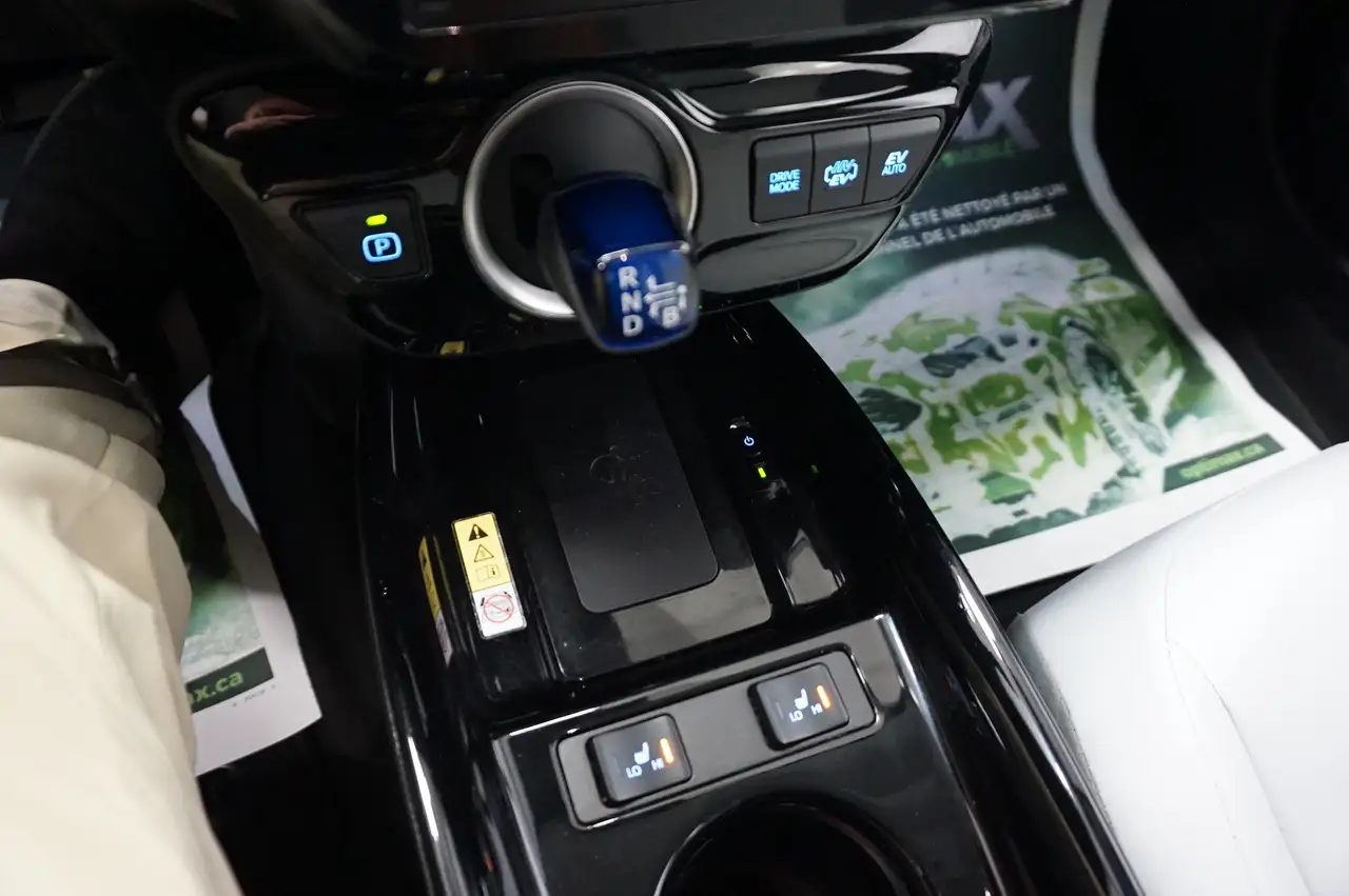 Toyota Prius Prime снимка Toyota Prius Prime