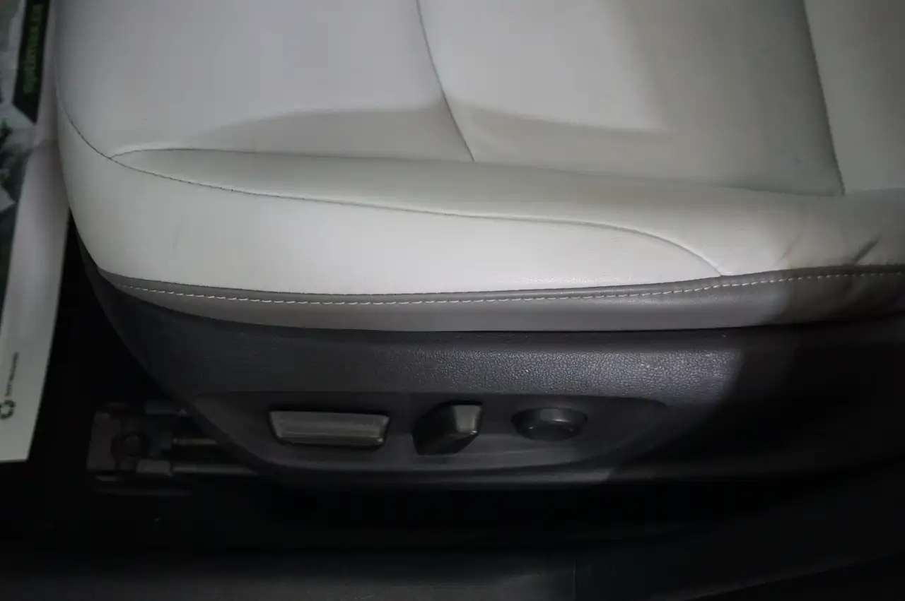 Toyota Prius Prime снимка Toyota Prius Prime