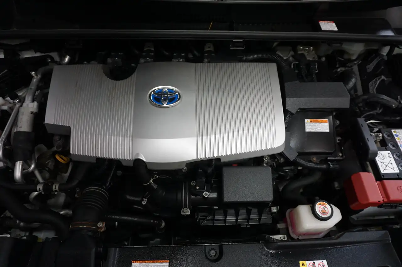 Toyota Prius Prime снимка Toyota Prius Prime