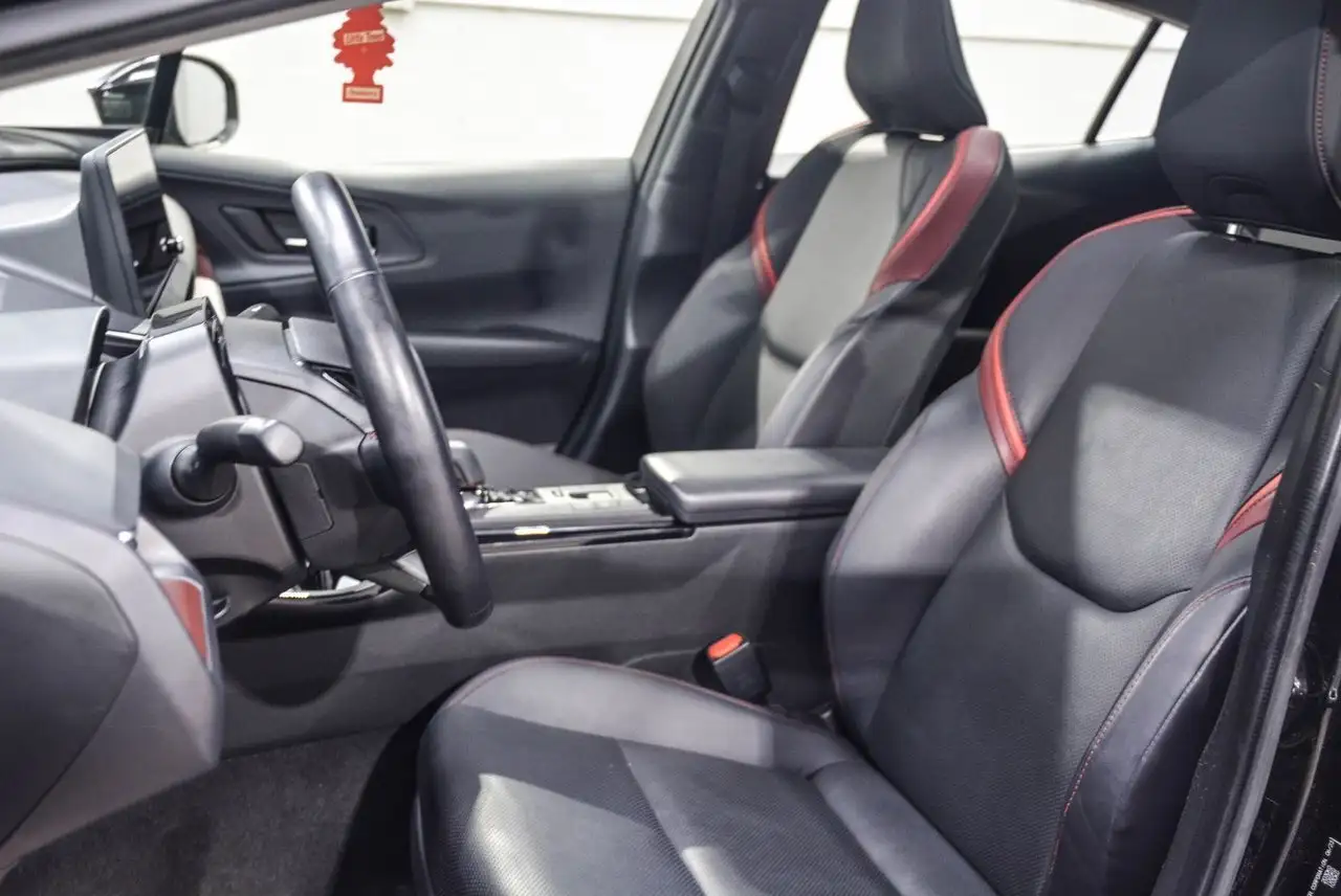 Toyota Prius снимка Toyota Prius