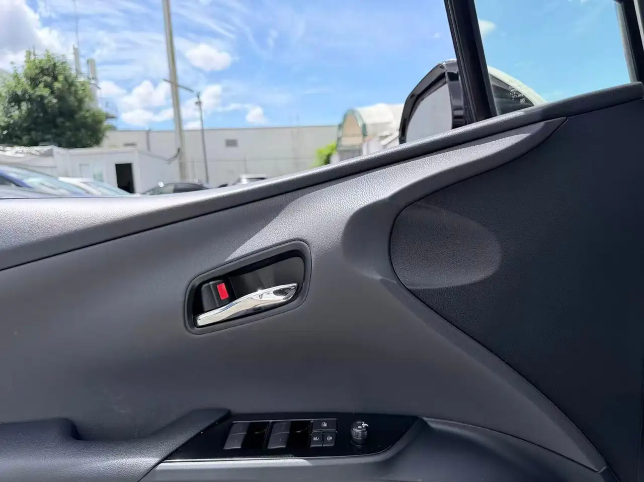 Toyota Prius Prime photo Toyota Prius Prime