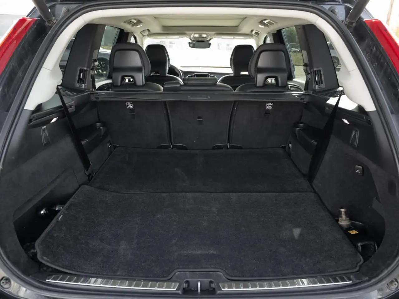 Volvo XC90 снимка Volvo XC90