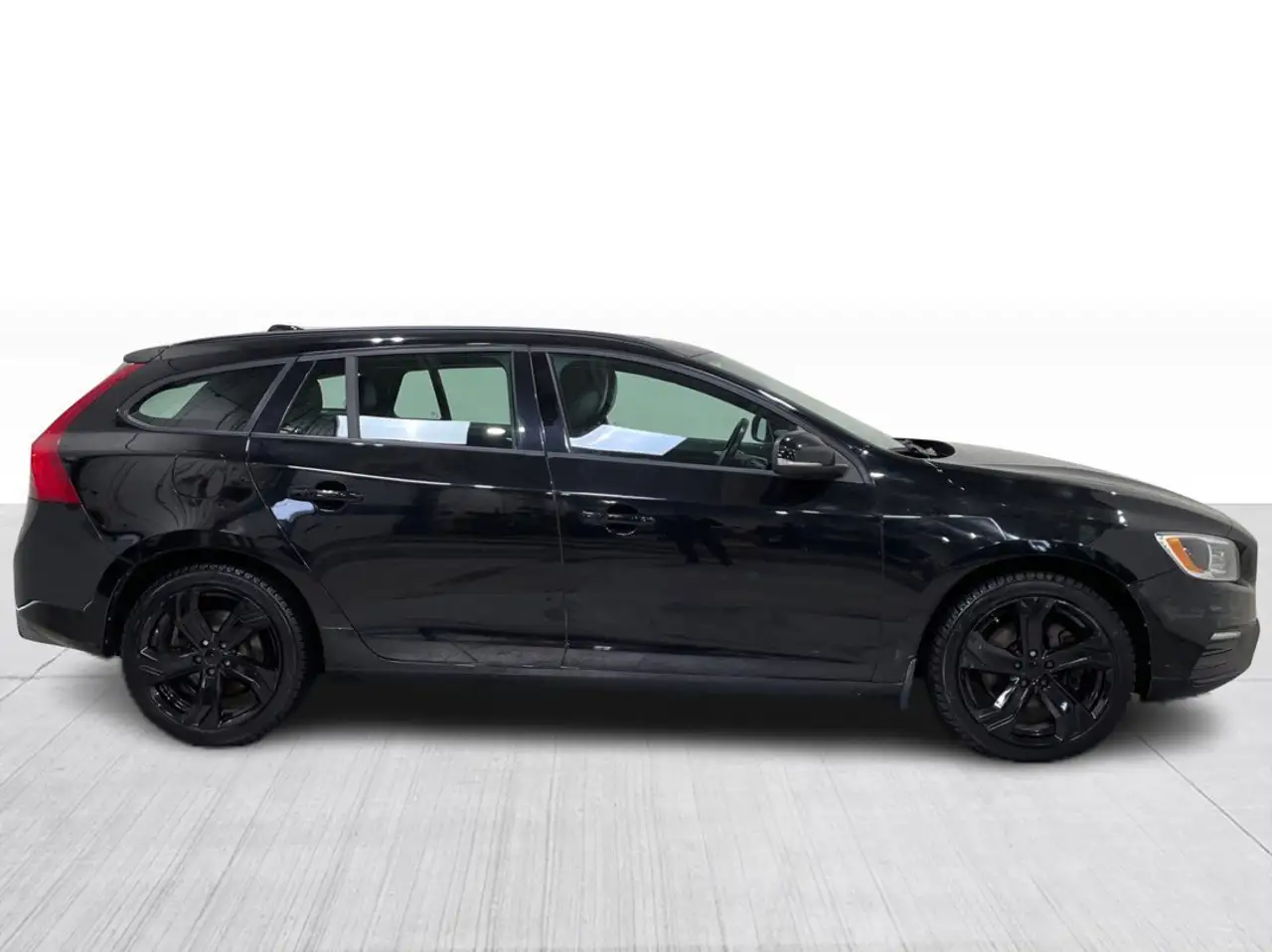 Volvo V60 снимка Volvo V60