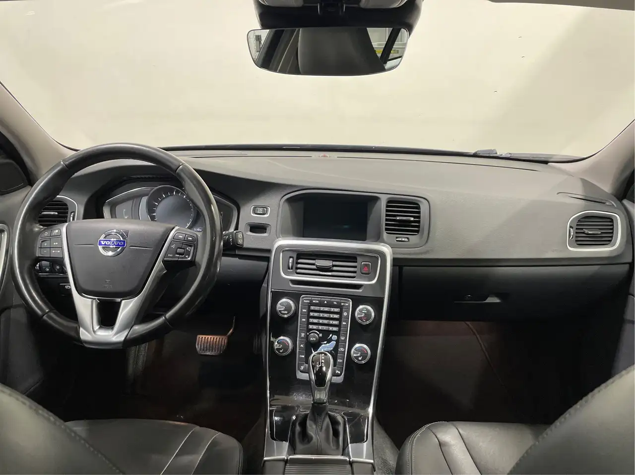Volvo V60 снимка Volvo V60