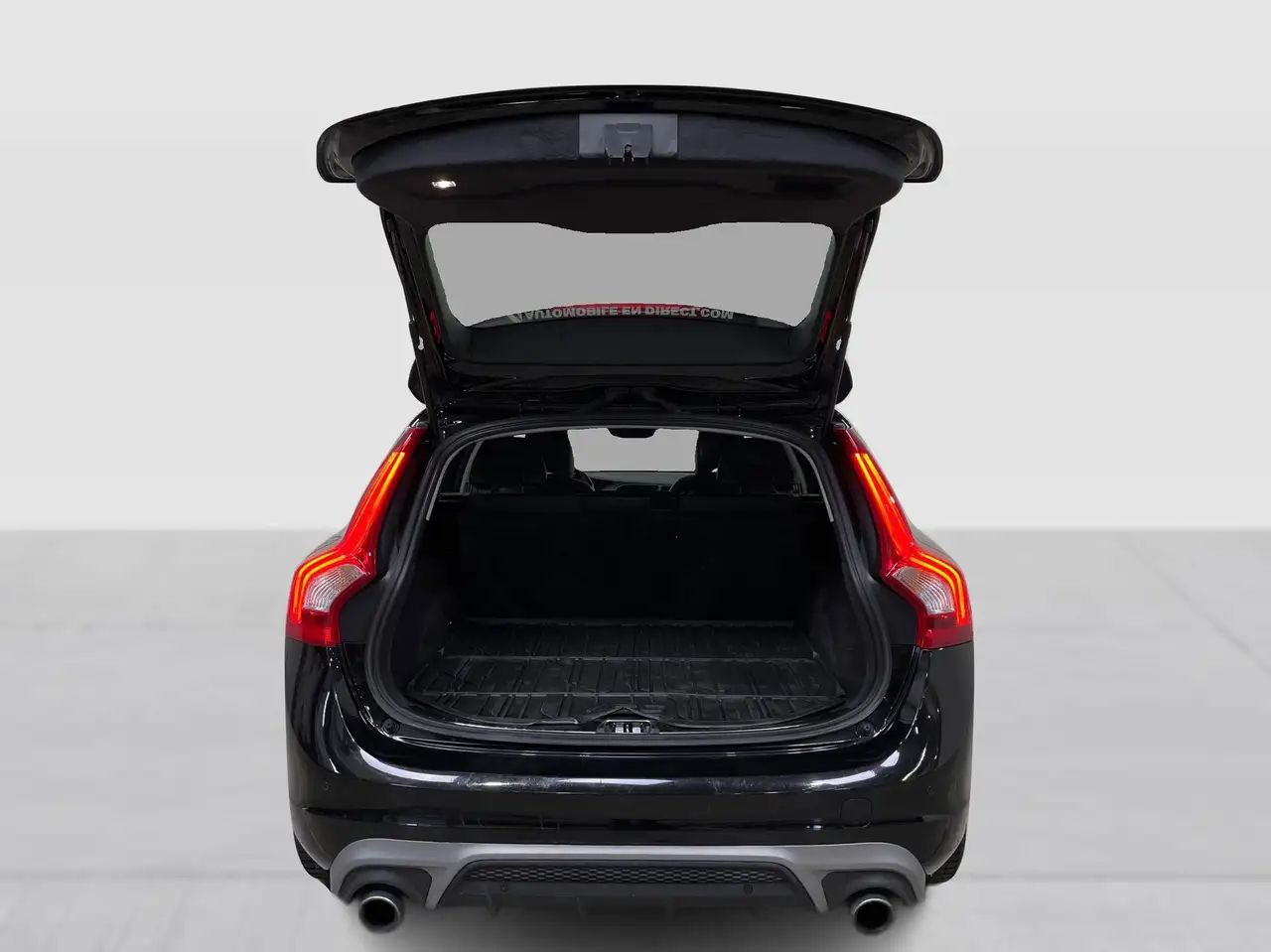 Volvo V60 снимка Volvo V60