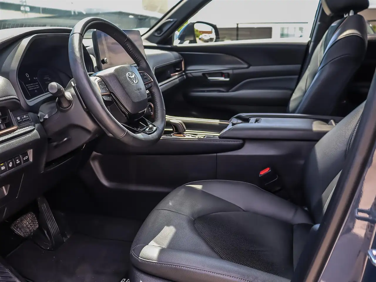 Toyota Grand Highlander fotografie Toyota Grand Highlander