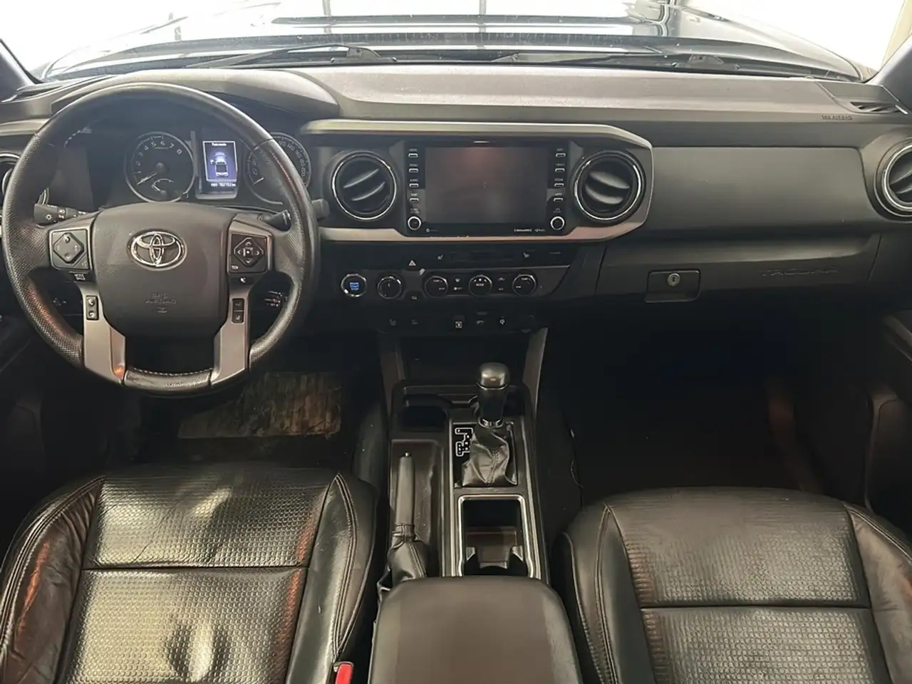 Toyota Tacoma снимка Toyota Tacoma