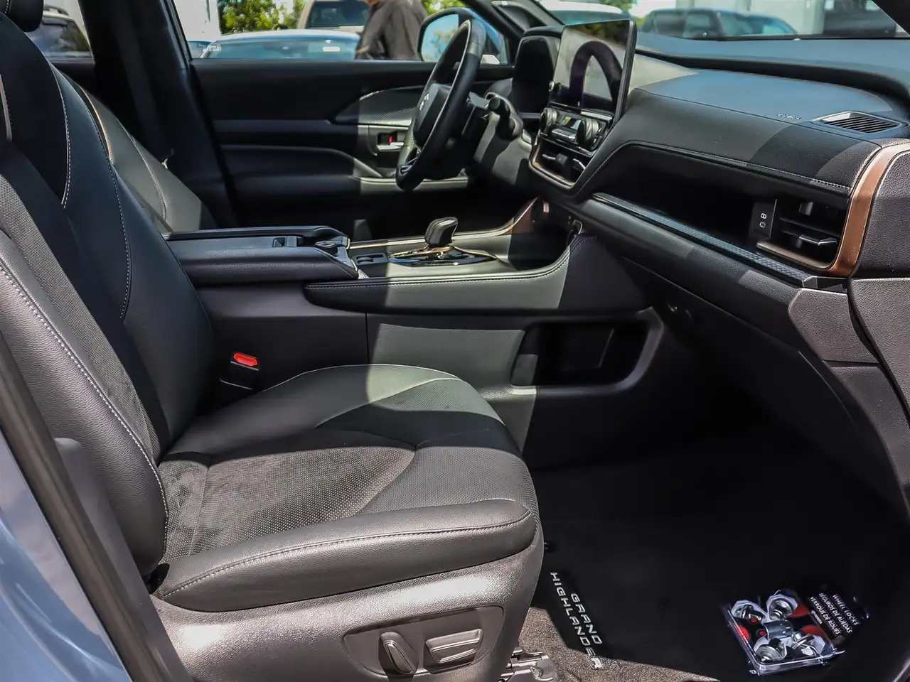 Toyota Grand Highlander fotografie Toyota Grand Highlander