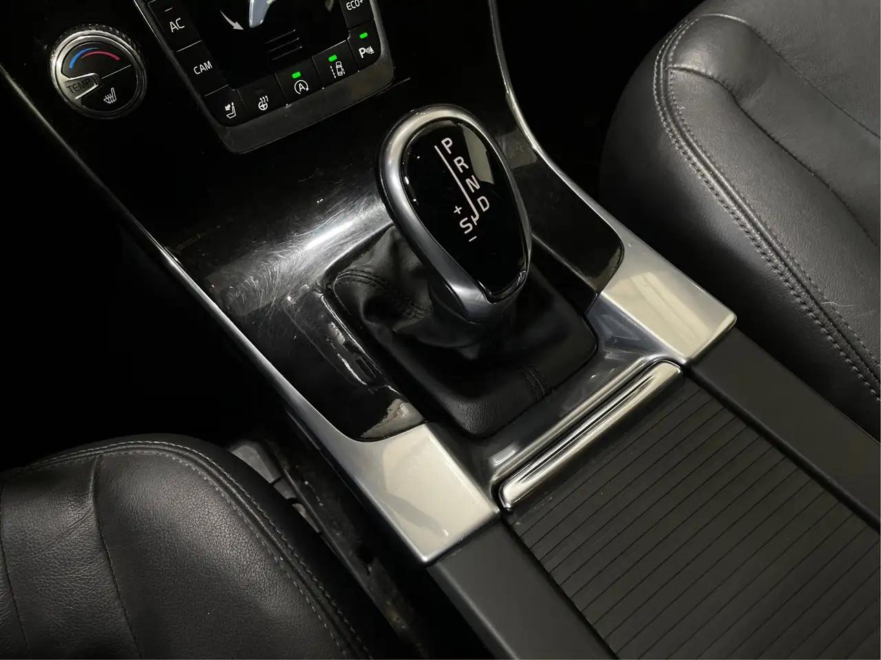 Volvo V60 снимка Volvo V60