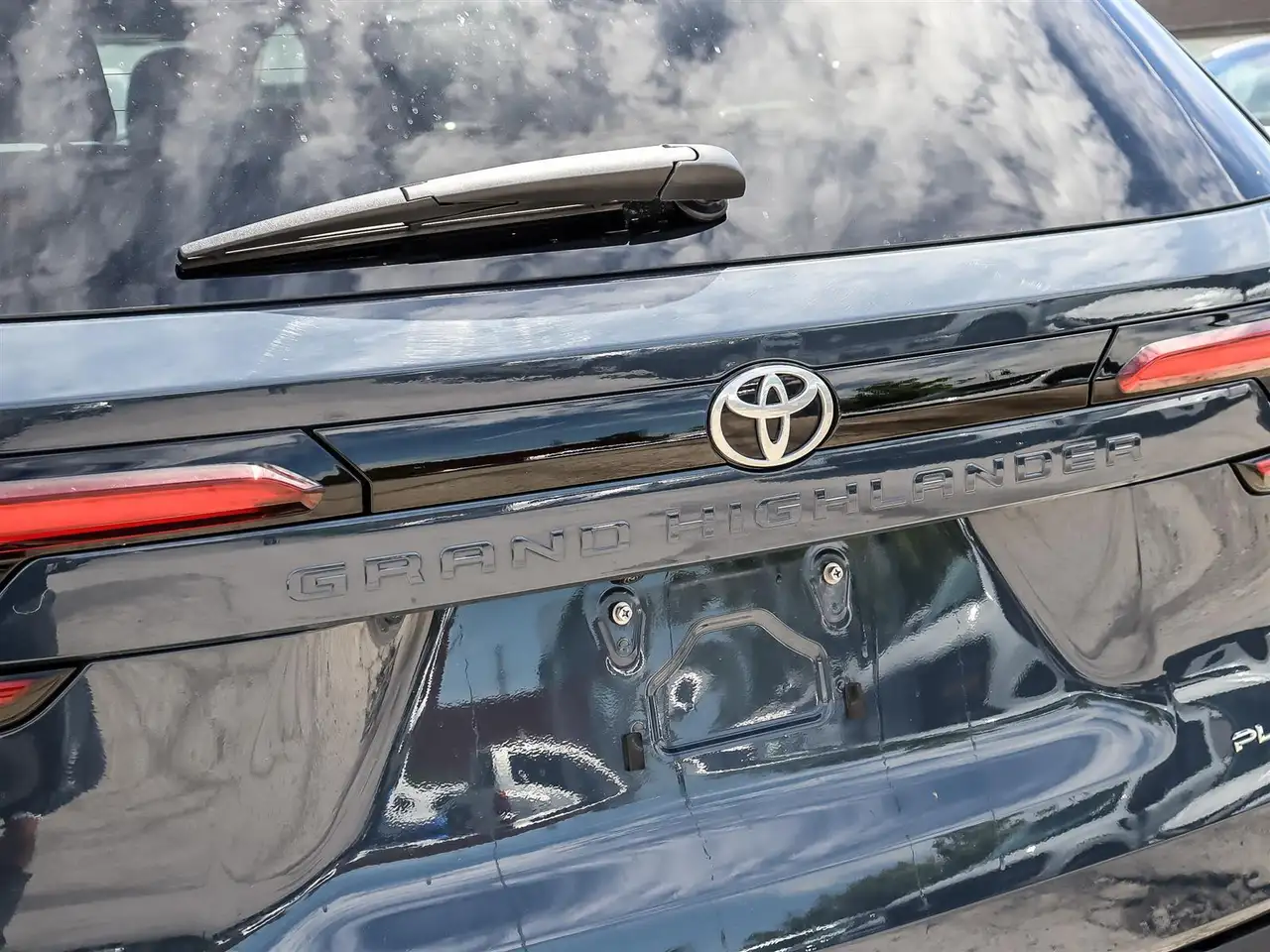 Toyota Grand Highlander fotografie Toyota Grand Highlander
