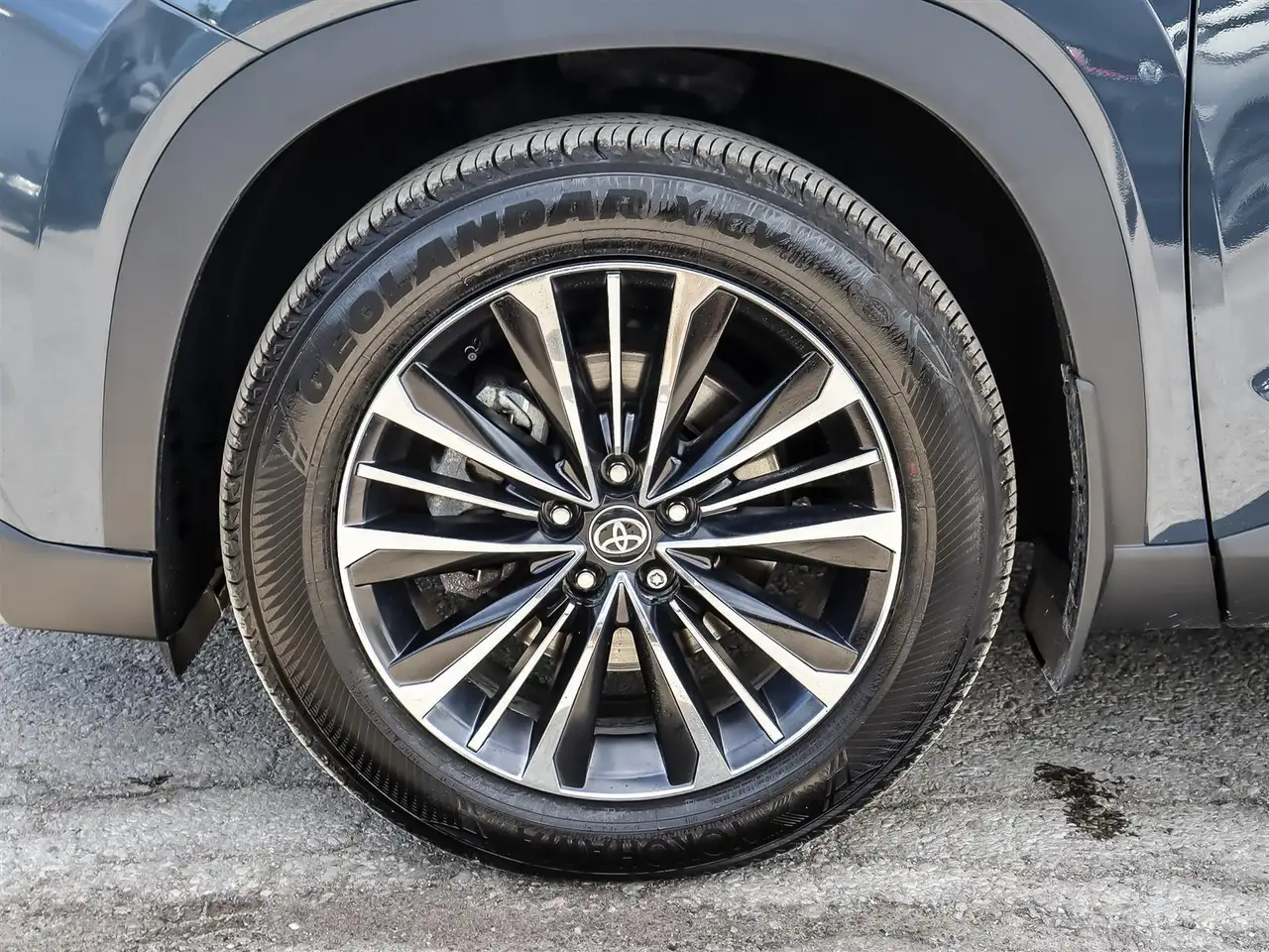 Toyota Grand Highlander fotografie Toyota Grand Highlander