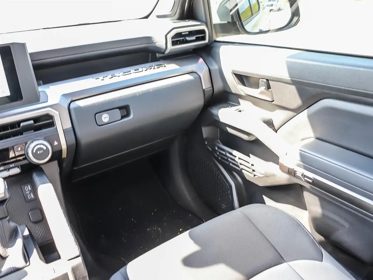 Toyota Tacoma снимка Toyota Tacoma
