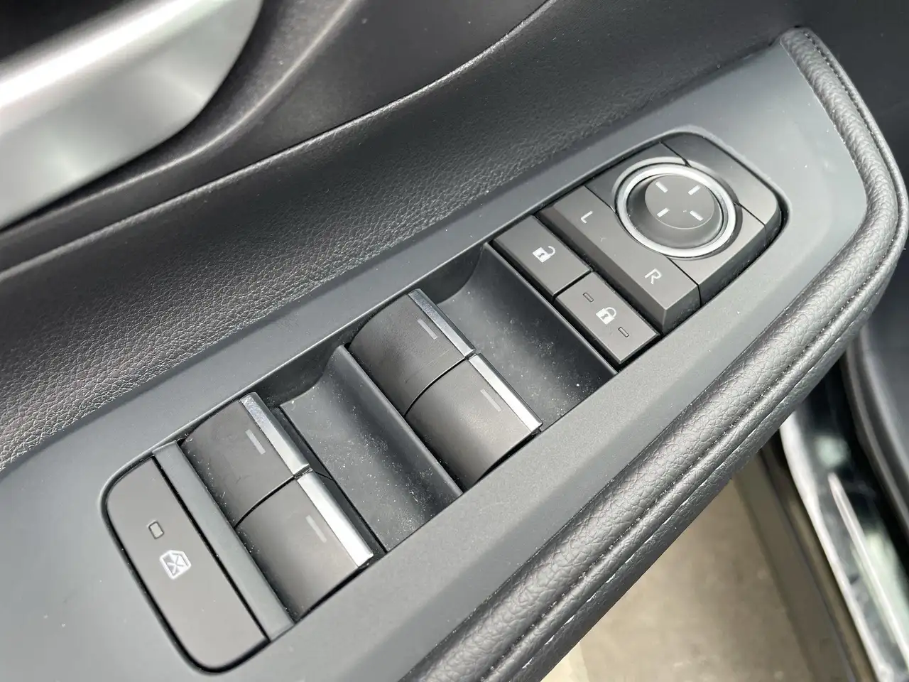 Toyota Grand Highlander fotografie Toyota Grand Highlander