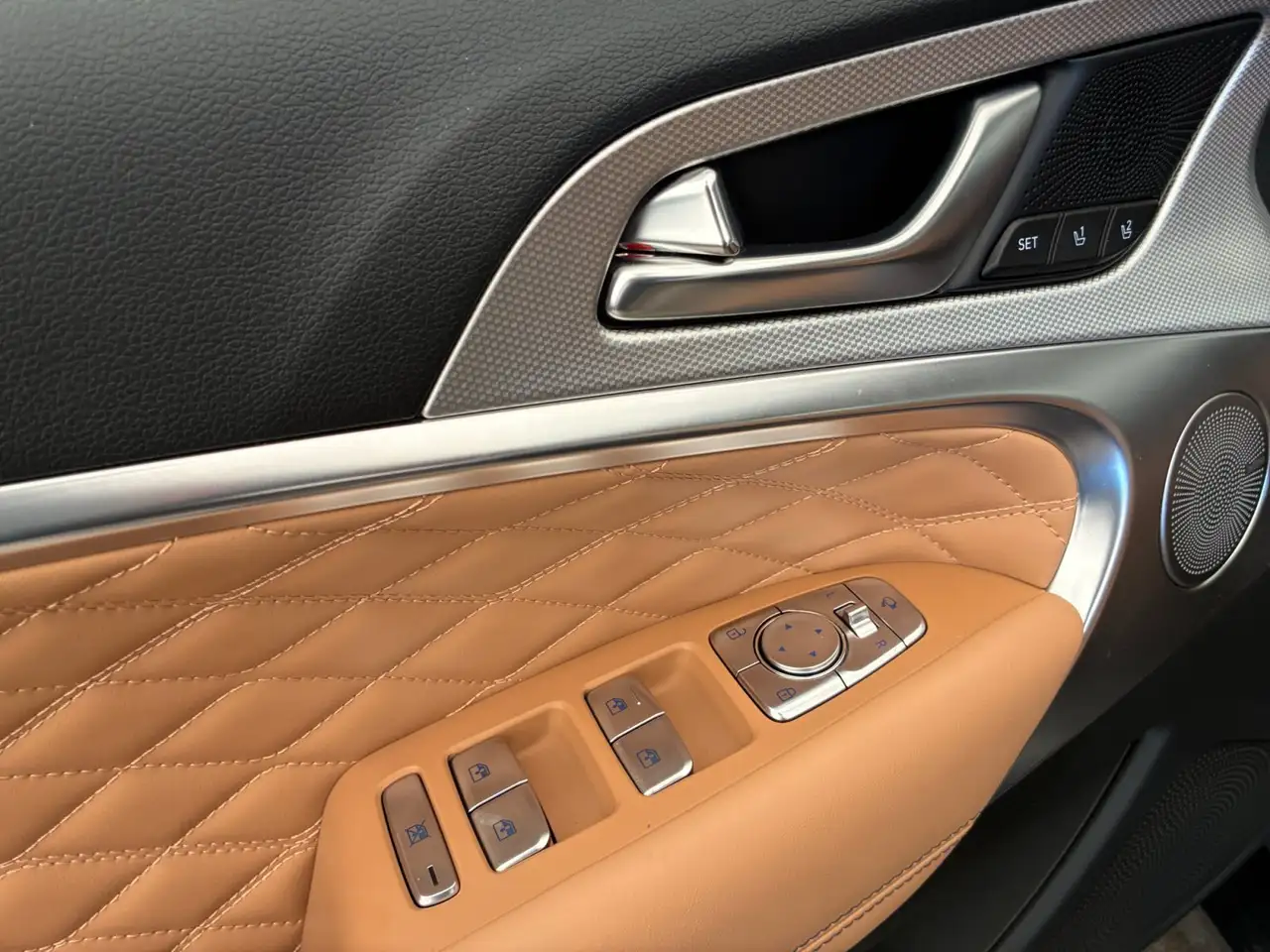 Genesis G70 снимка Genesis G70