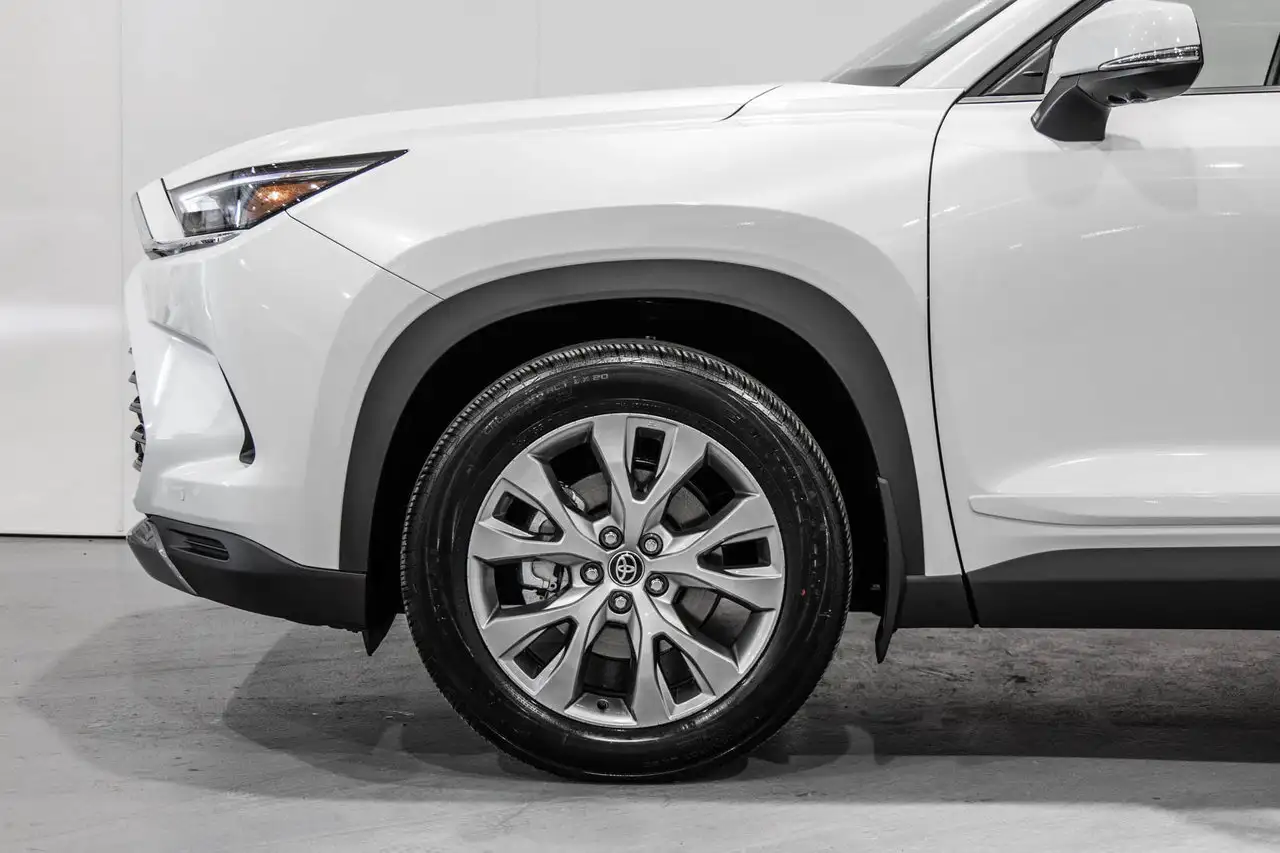 Toyota Grand Highlander photo Toyota Grand Highlander