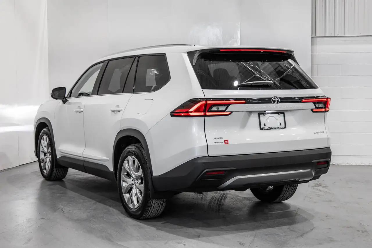 Toyota Grand Highlander photo Toyota Grand Highlander