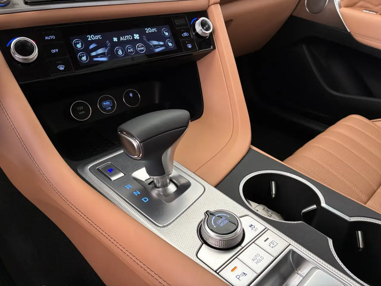 Genesis G70 снимка Genesis G70