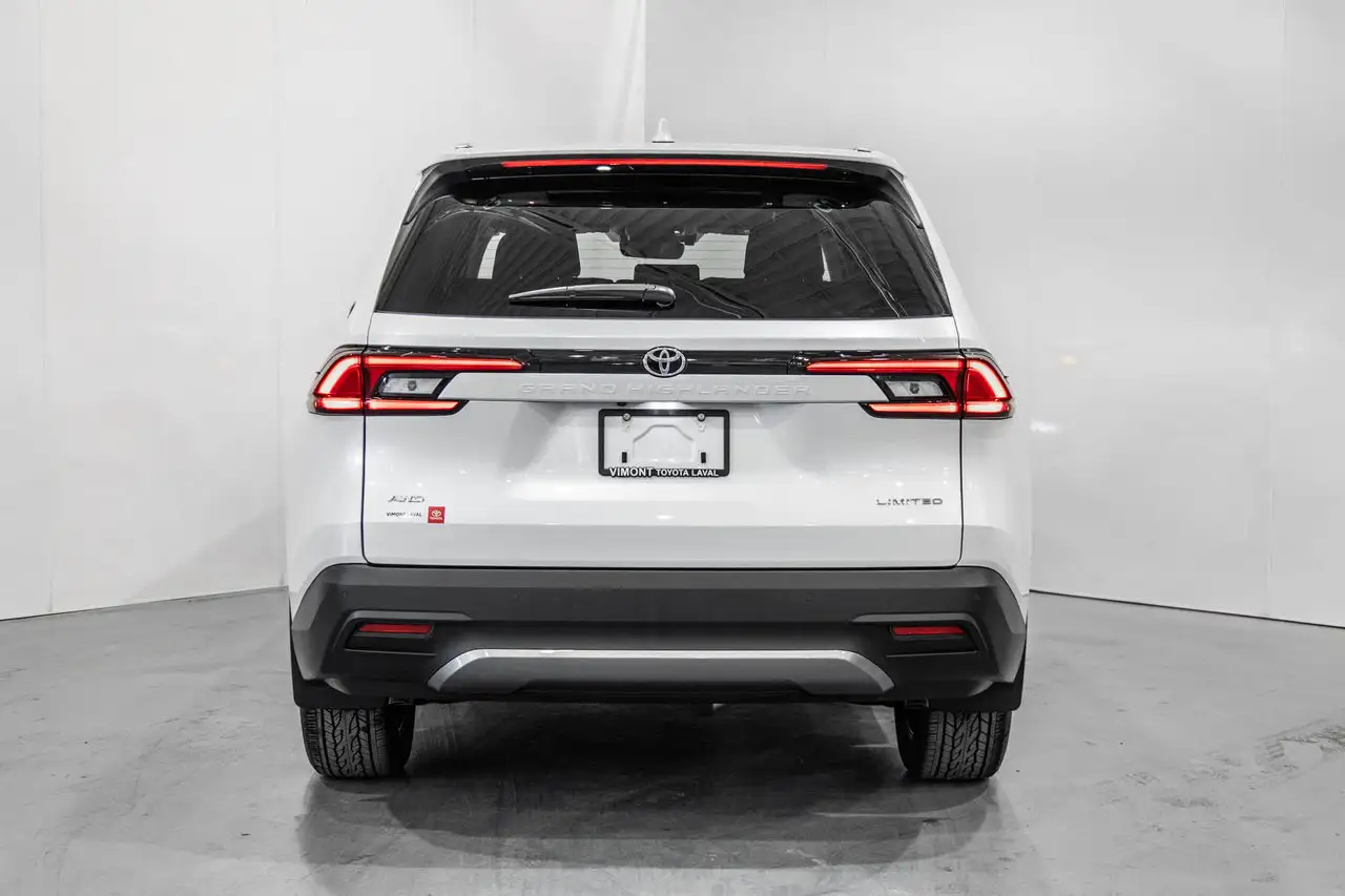 Toyota Grand Highlander photo Toyota Grand Highlander