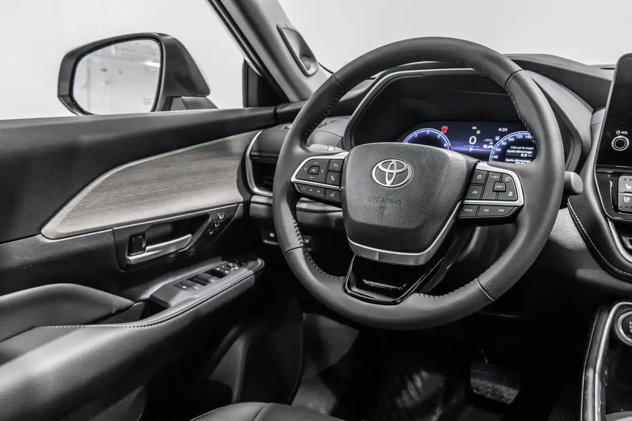 Toyota Grand Highlander photo Toyota Grand Highlander
