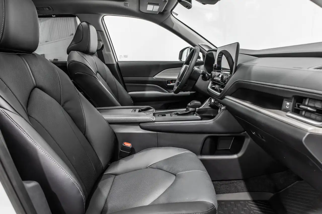 Toyota Grand Highlander photo Toyota Grand Highlander