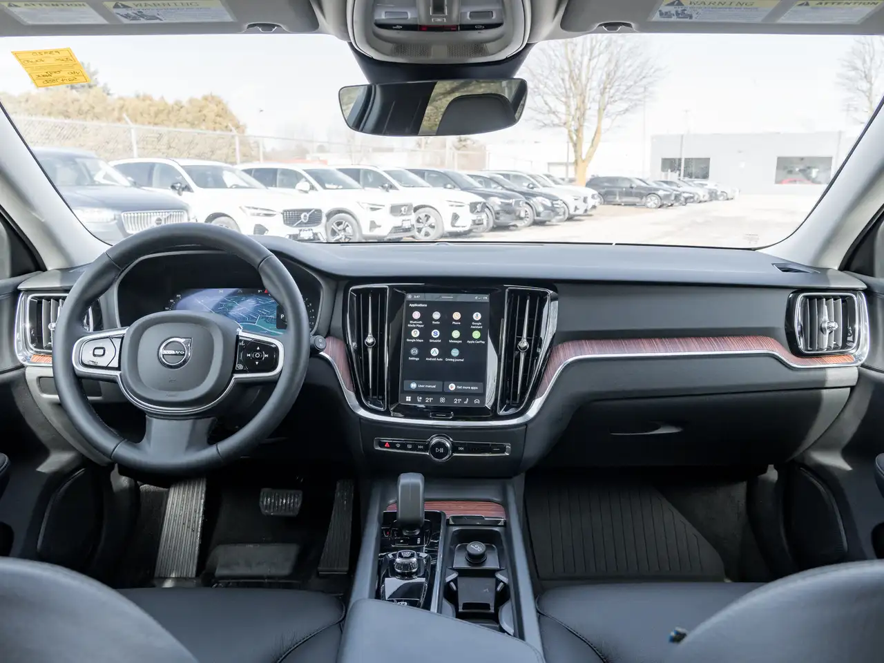 Volvo V60 Cross Country снимка Volvo V60 Cross Country