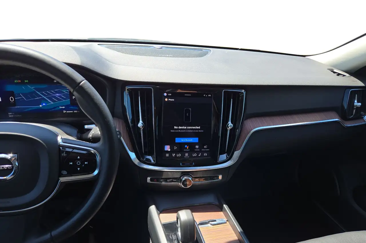 Volvo V60 Cross Country photo Volvo V60 Cross Country