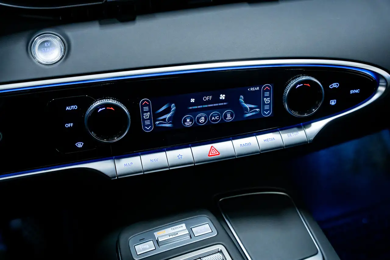 Genesis GV70 снимка Genesis GV70
