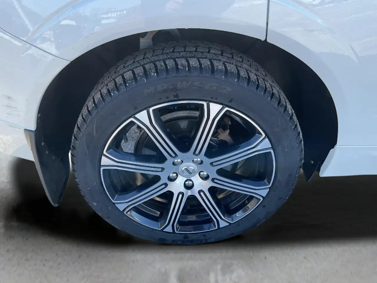 Volvo XC60 снимка Volvo XC60