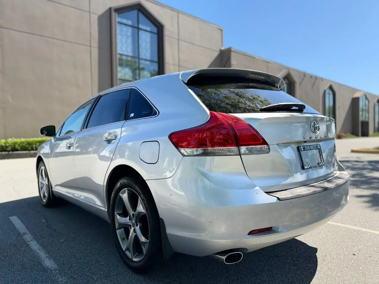 Toyota Venza photo Toyota Venza